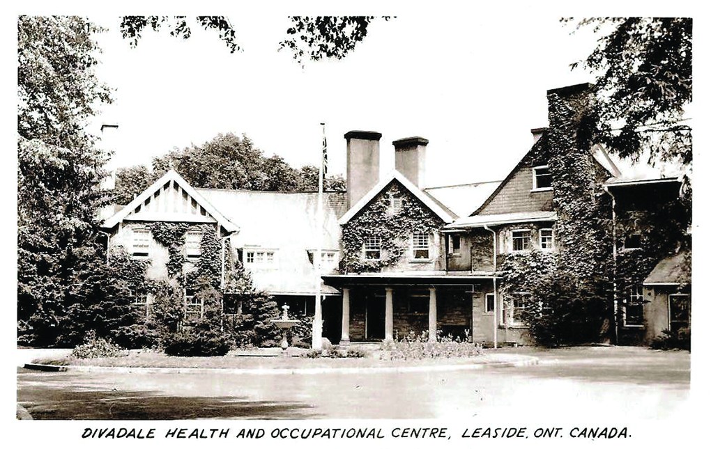 Divadale Health and Occupational Centre, Leaside. Ont. Canada. Photo By John Chuckman.