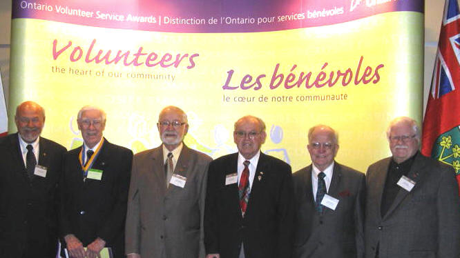 Kiwanians Receiving Ontario Volunteer Awards. Chuck McIlavery (1987), Colin McMechan (1969), Ossie Sherban (1986), Ron Weaton, Walter Jones (1998), Bill Wilson (1984).