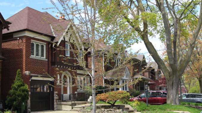 A street in Leaside.