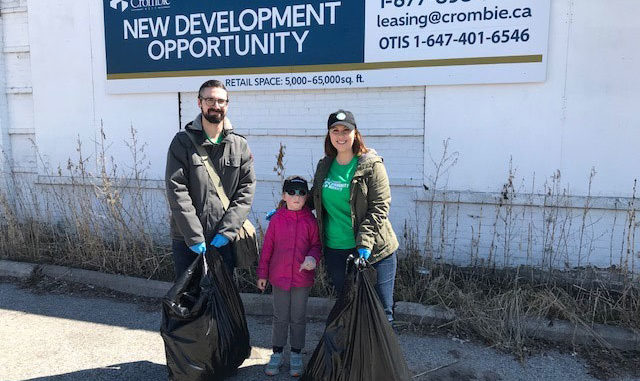 Many volunteers worked tirelessly, cleaning along Laird from Leaside Gardens to Eglinton and back, including Sara and the team from Starbucks. Photo Leaside Memorial Community Gardens.