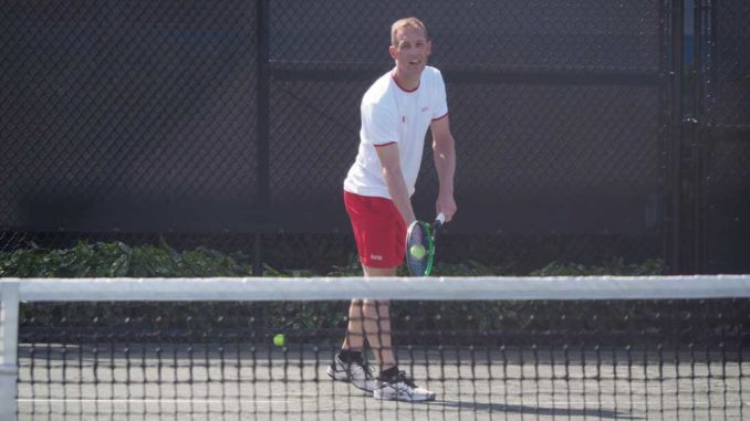 Glen serving at the 2018 worlds in Miami. Photo: Maxime Loiselle.