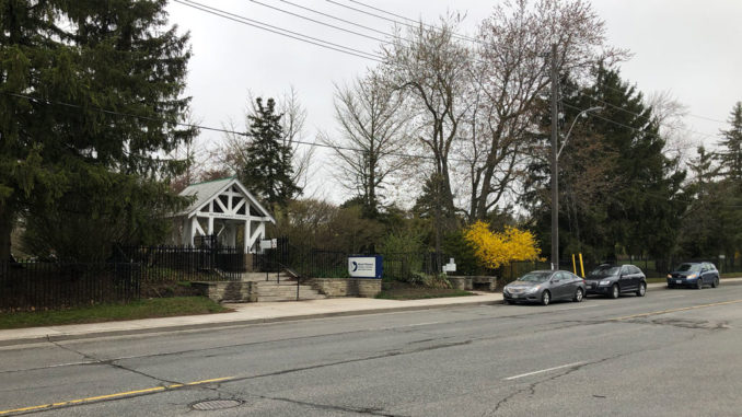 Bayview Avenue in front of the gates to Mount Pleasant Cemetary.