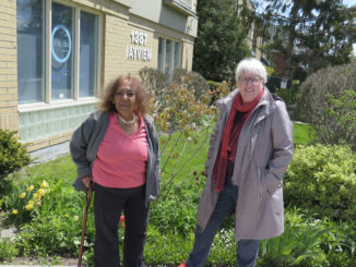 Barb (right) and her neighbour Ayesha Jones. Photo by Barry Thomas.