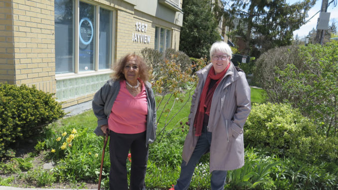 Barb (right) and her neighbour Ayesha Jones. Photo by Barry Thomas.