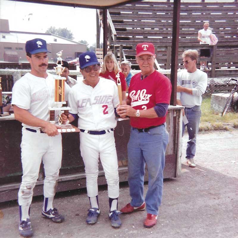 Photo of the 1983 Seniors baseball champs.